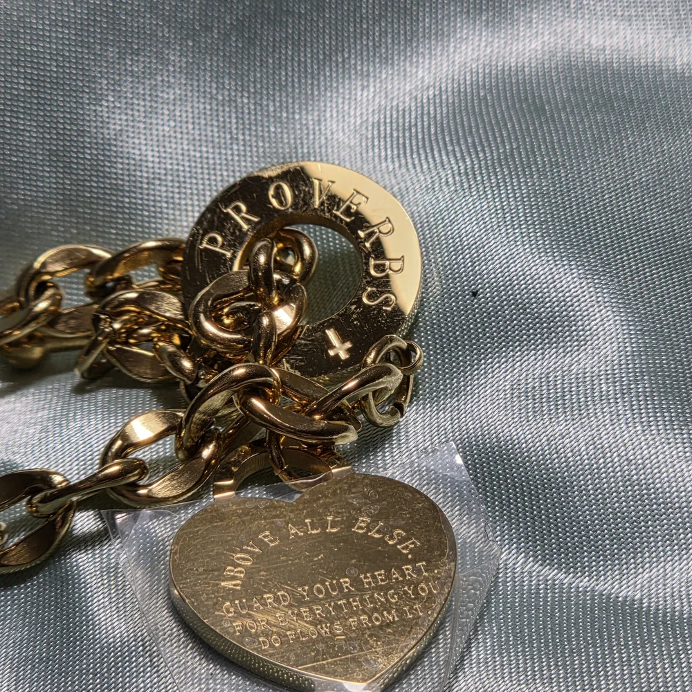 Gold Heart Charm Bracelet - Picture 3 of 4